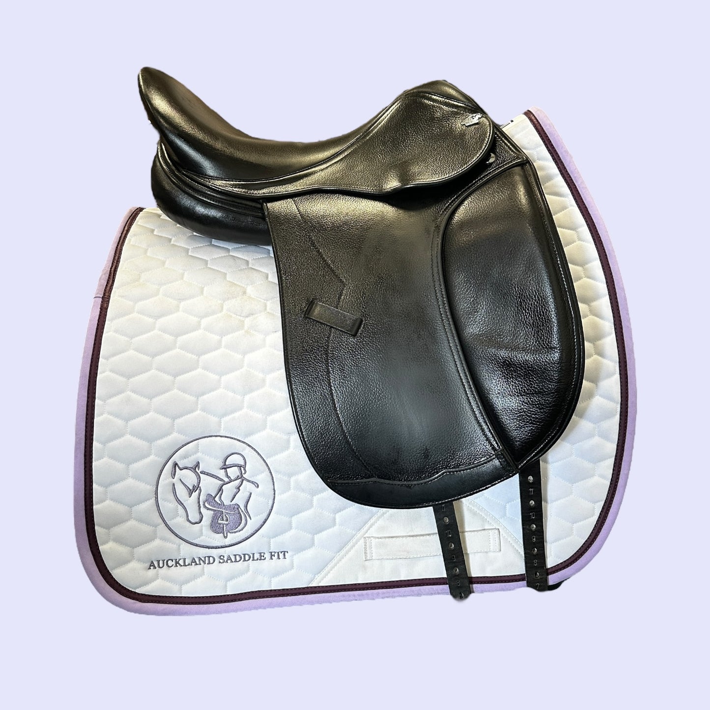 Harry Dabbs Avant Dressage 17” MW
