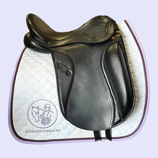 Fenmore Bella Dressage 17” MW