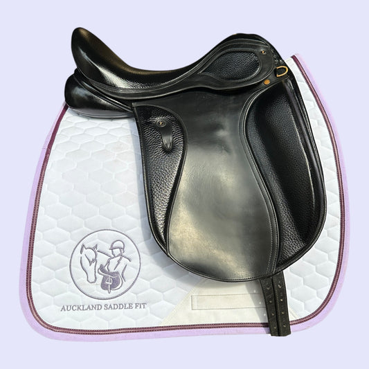 Fenmore Bella Dressage 17.5" M