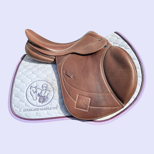 John Whitaker Professional Saddle 17" MW