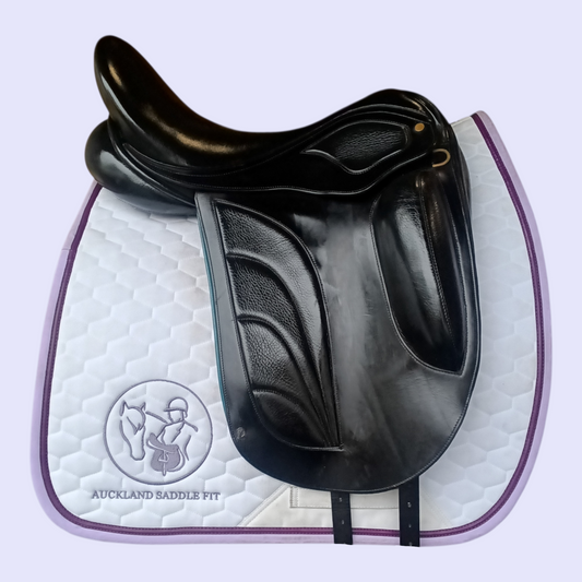 Fenmore Lisa Monoflap Dressage 17.5" MW