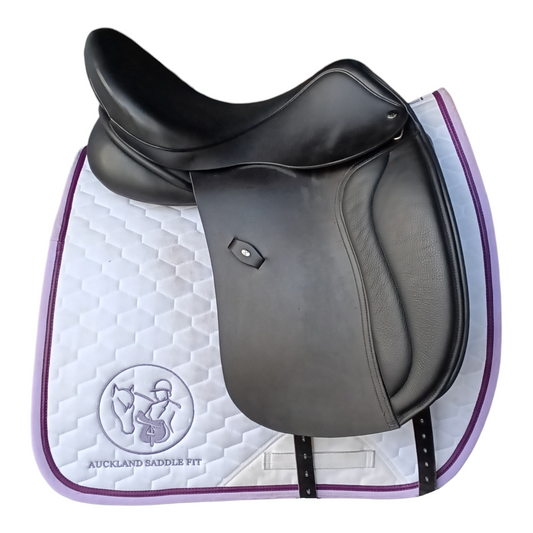 Ideal T&T Twinflap Dressage 17.5" - 106666