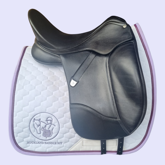 Bates Isabell Werth Dressage 17" MW