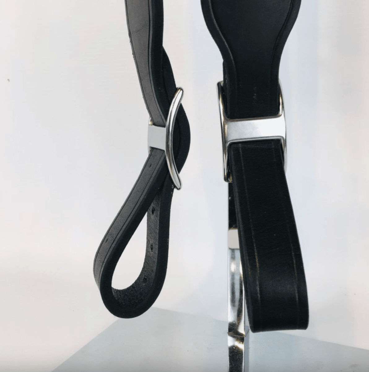 Pravins Wide Single Piece Dressage Stirrup Leathers