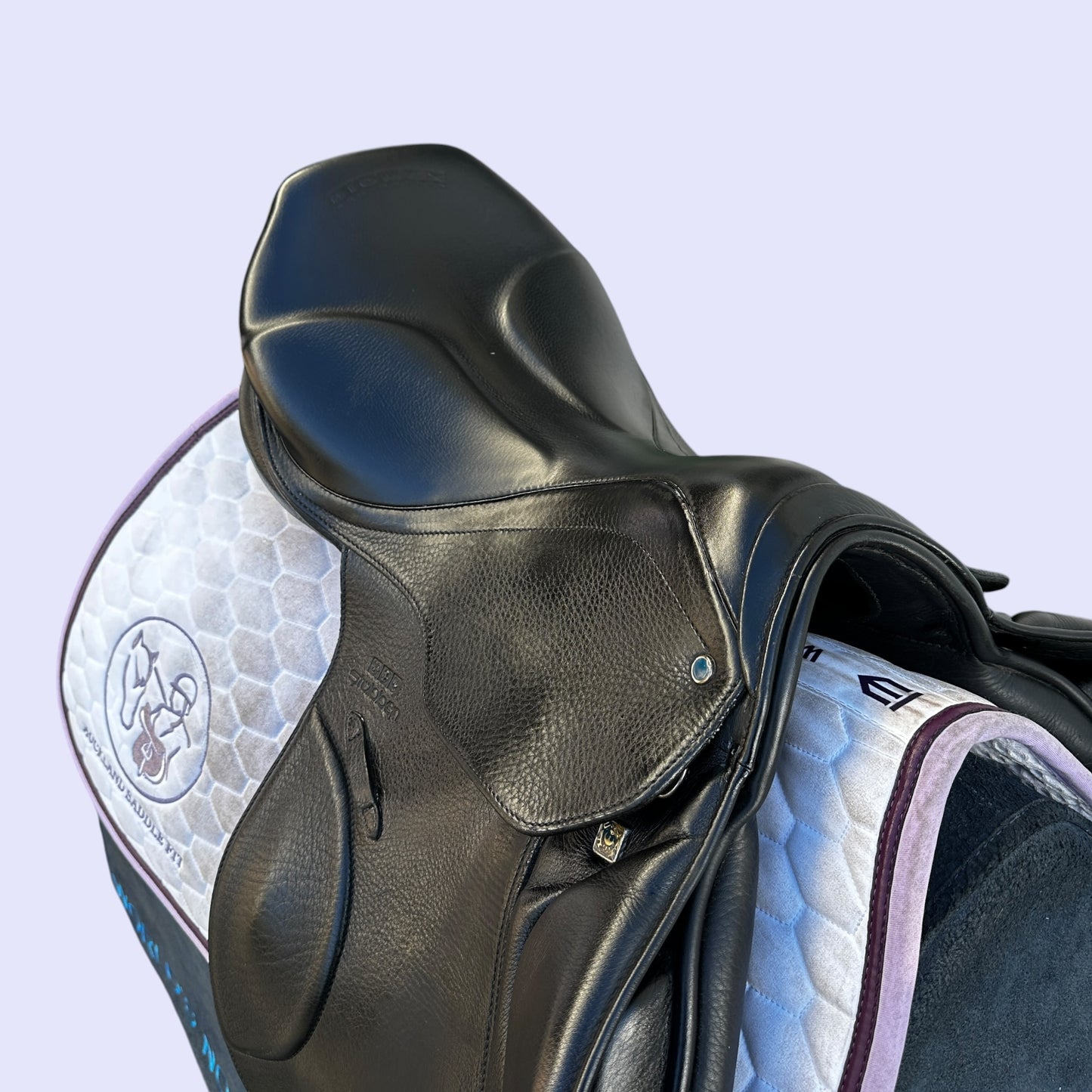 Stubben Genesis CS Delux Biomex Seat 17.5" 31