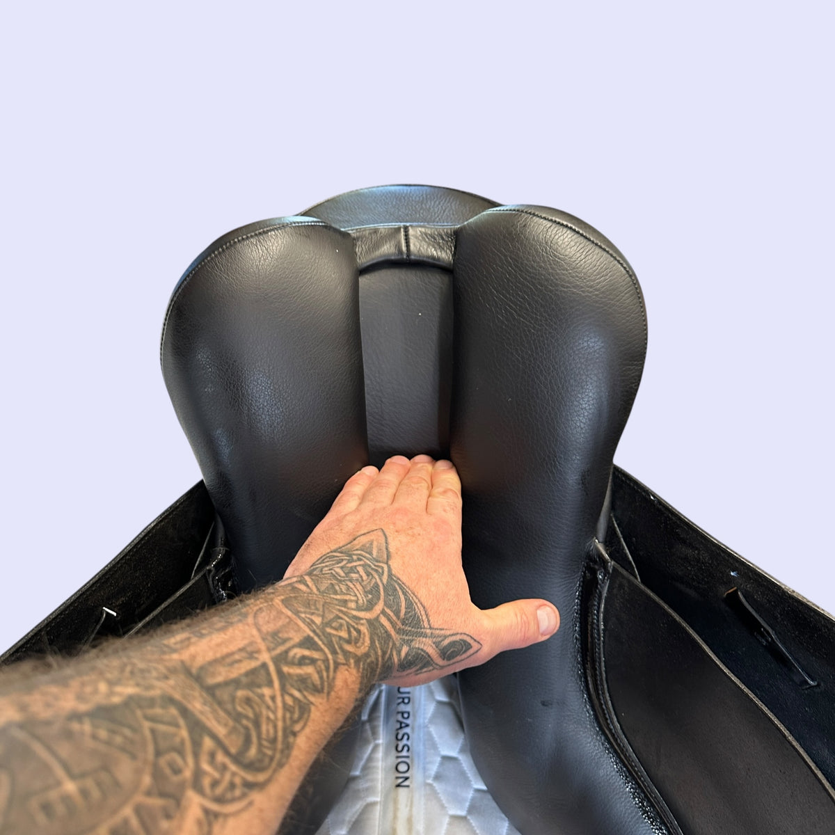 Albion K2 Legend — Dressage 17"