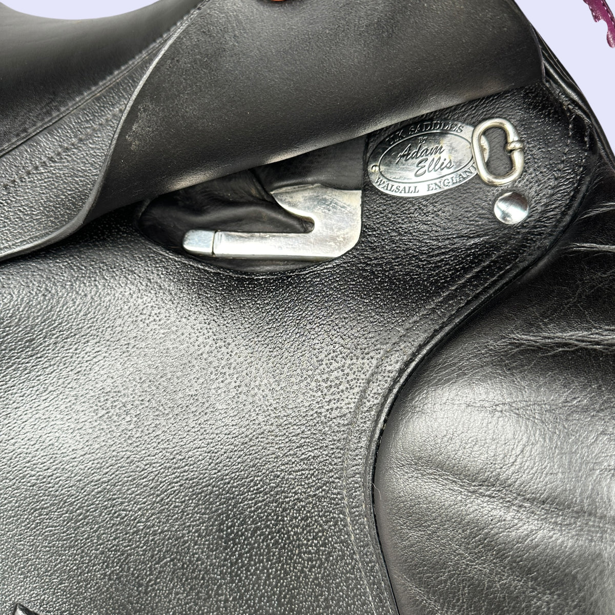 Adam Ellis Signature Kemlyn — Dressage 18"