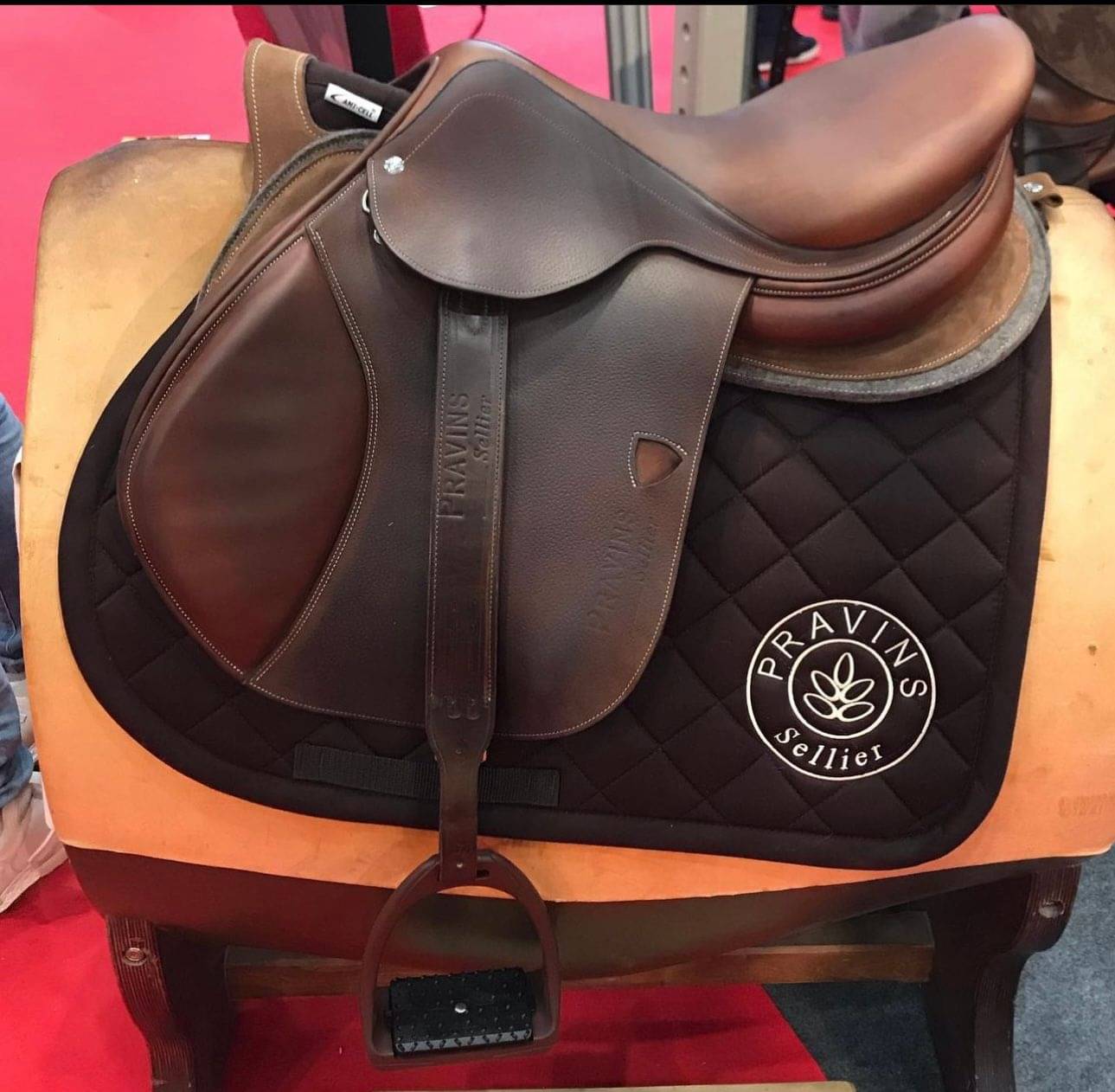 Pravins Wide Single Piece Stirrup Leather