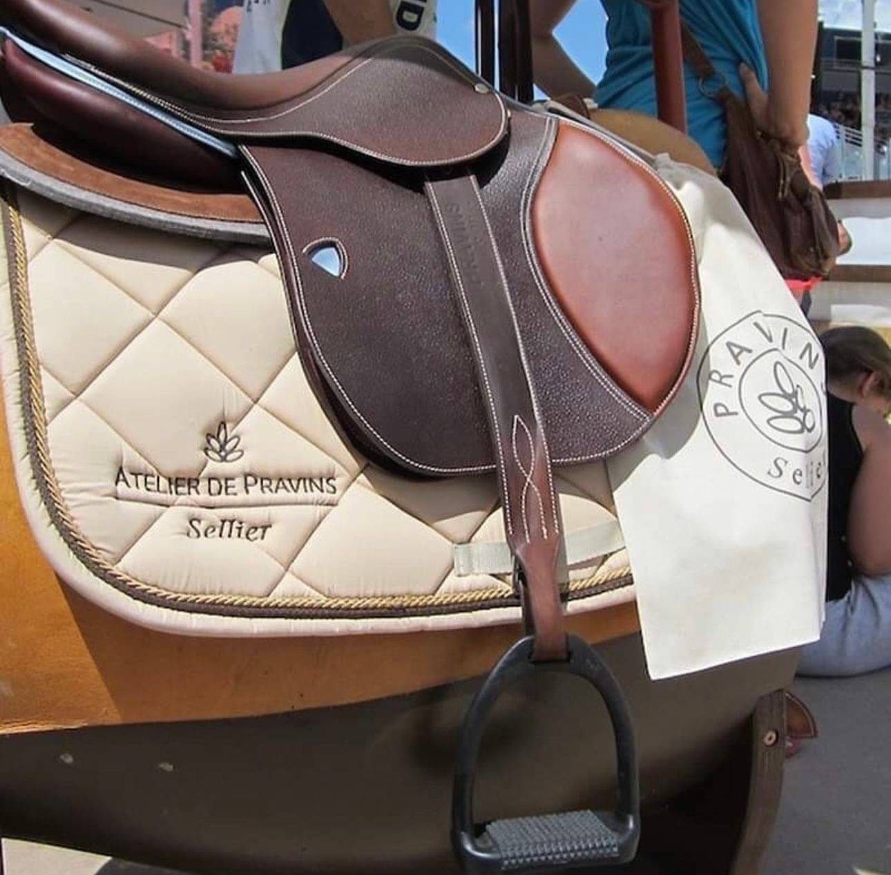 Pravins Wide Single Piece Stirrup Leather