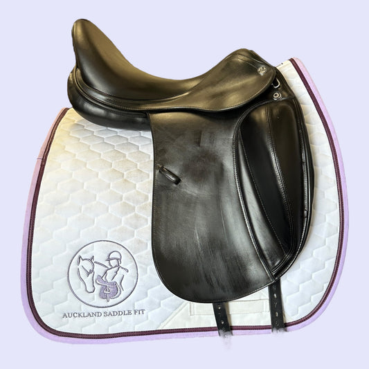 Prestige Helen-X K Dressage 17" 34