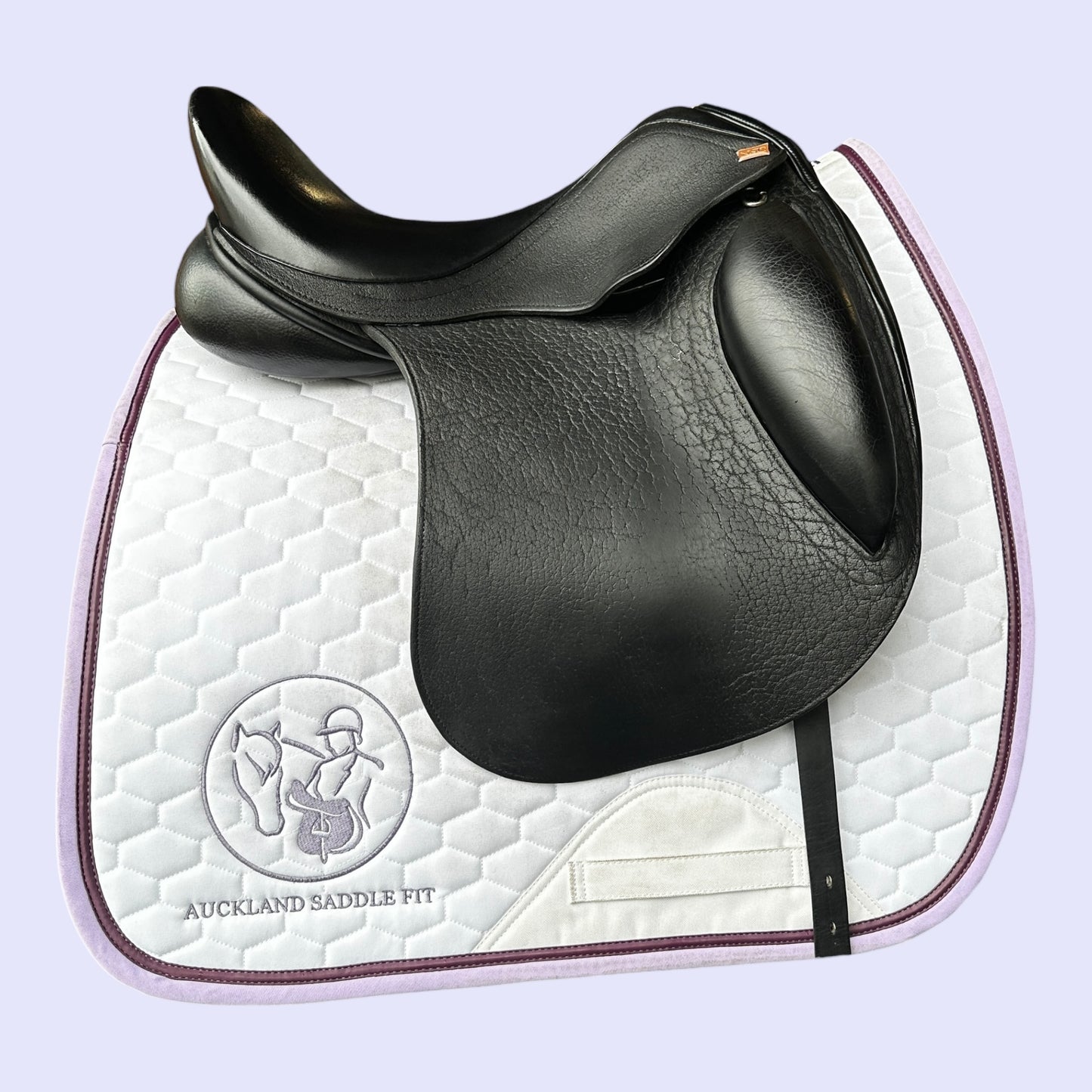 NSC Elite Monoflap Dressage 17" W