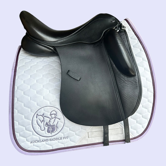 Adam Ellis Pelle Dressage 17.5" MW
