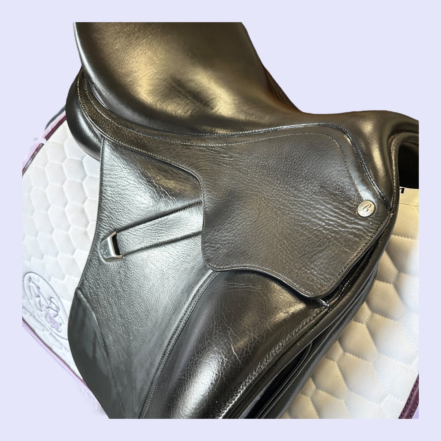 Bates Isabell Dressage 17.5” W