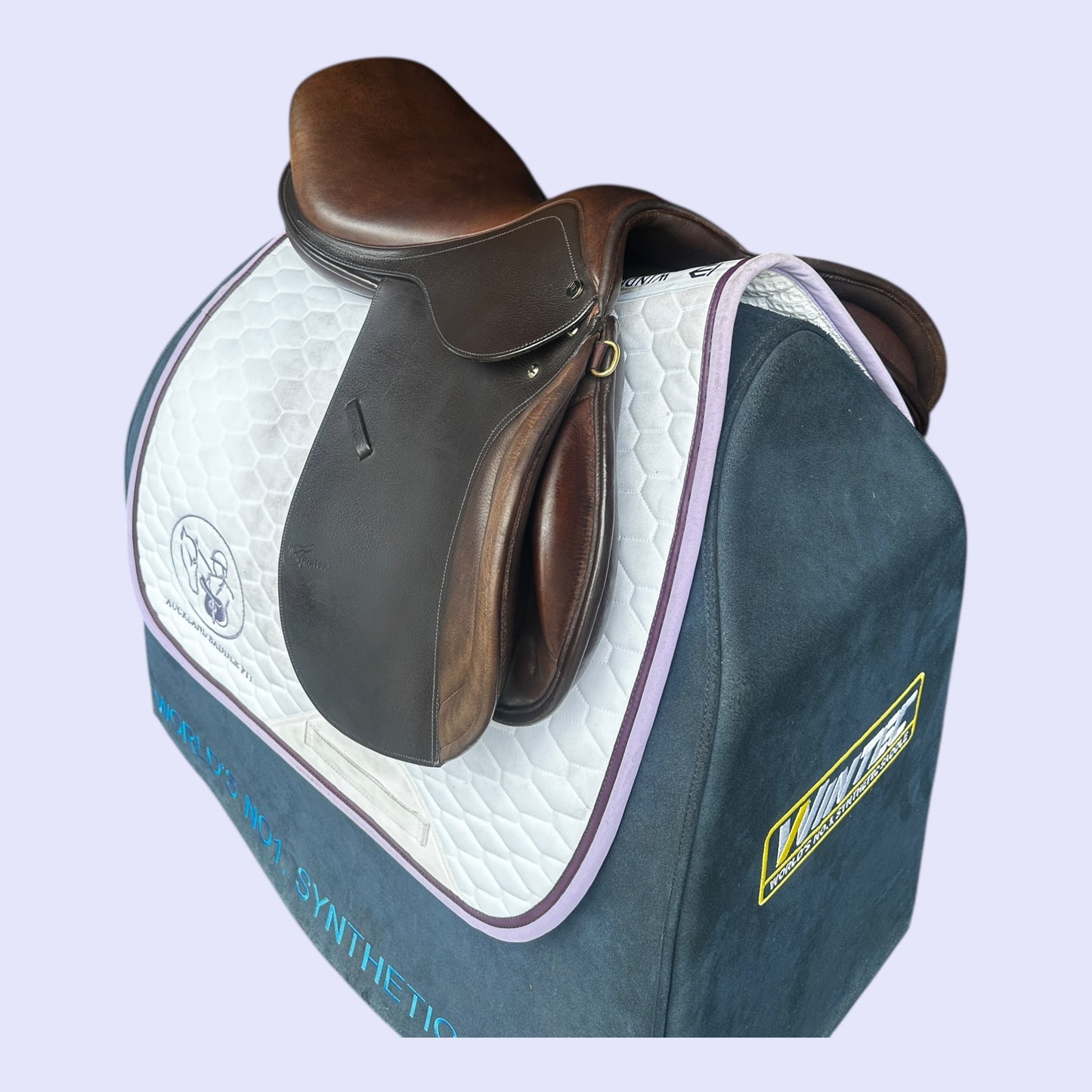 Trainers Regency 17.5" MW