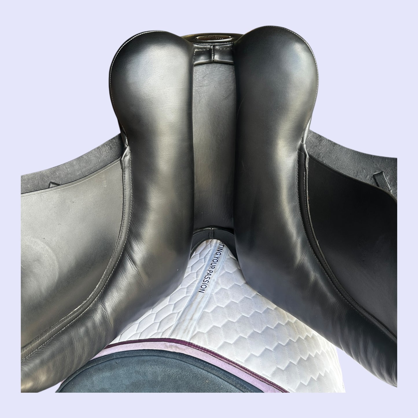 Adam Ellis Pelle Dressage 17.5" MW