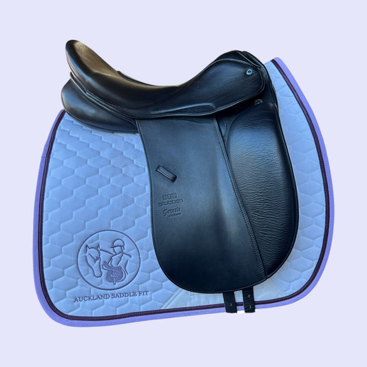 Stubben Genesis Deluxe Dressage 17.5” 31