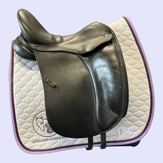 Loxley Classic Dressage 16.5” MW